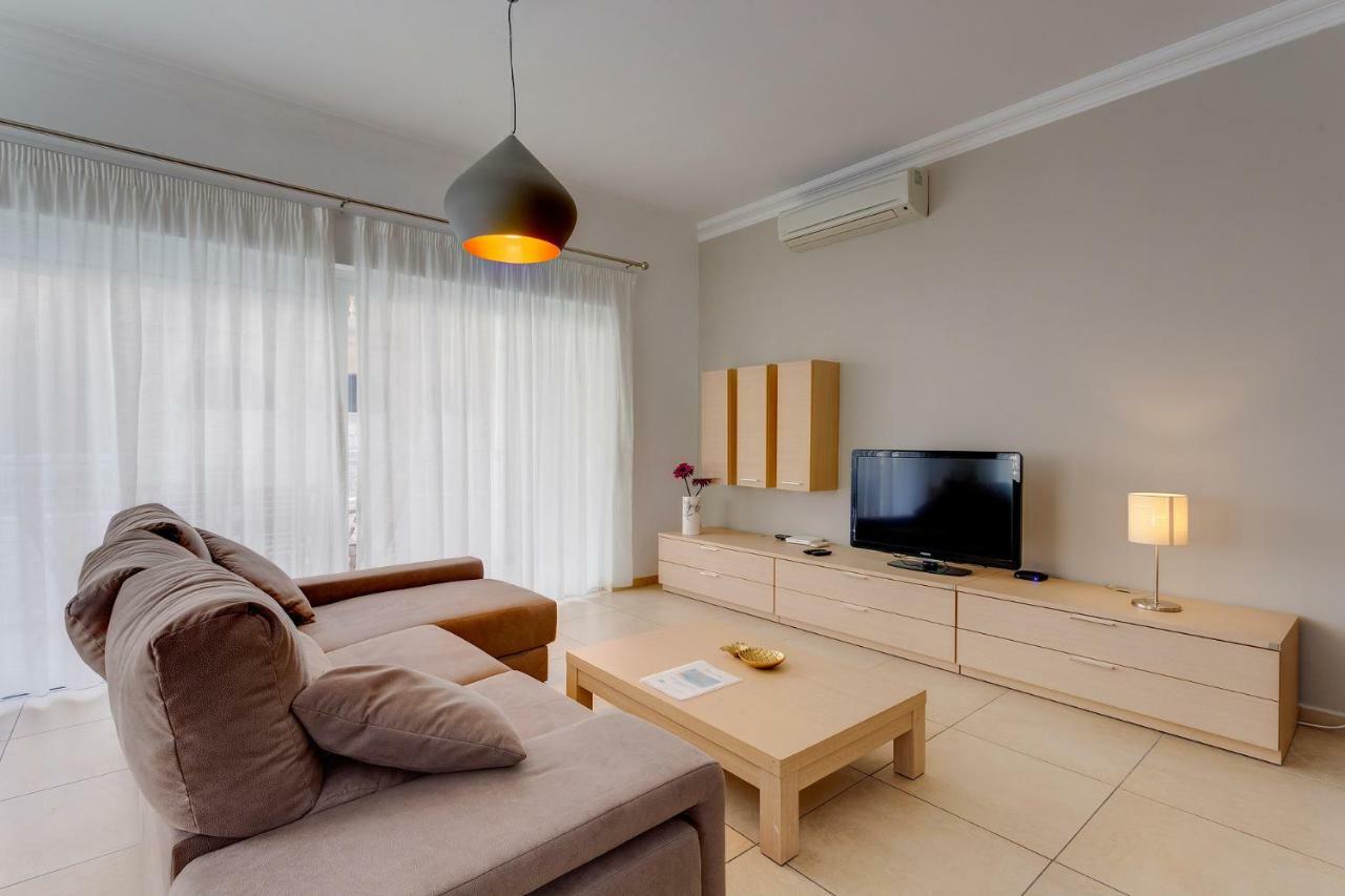 Apartment In Fort Cambridge With Pool Sliema Exteriér fotografie
