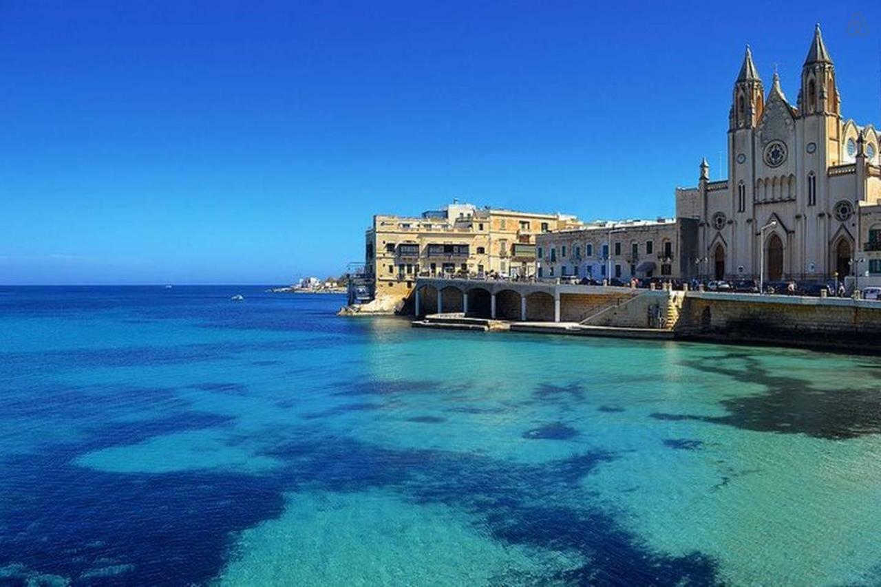 Apartment In Fort Cambridge With Pool Sliema Exteriér fotografie
