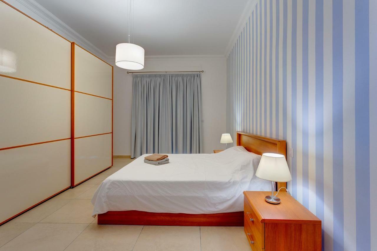 Apartment In Fort Cambridge With Pool Sliema Exteriér fotografie