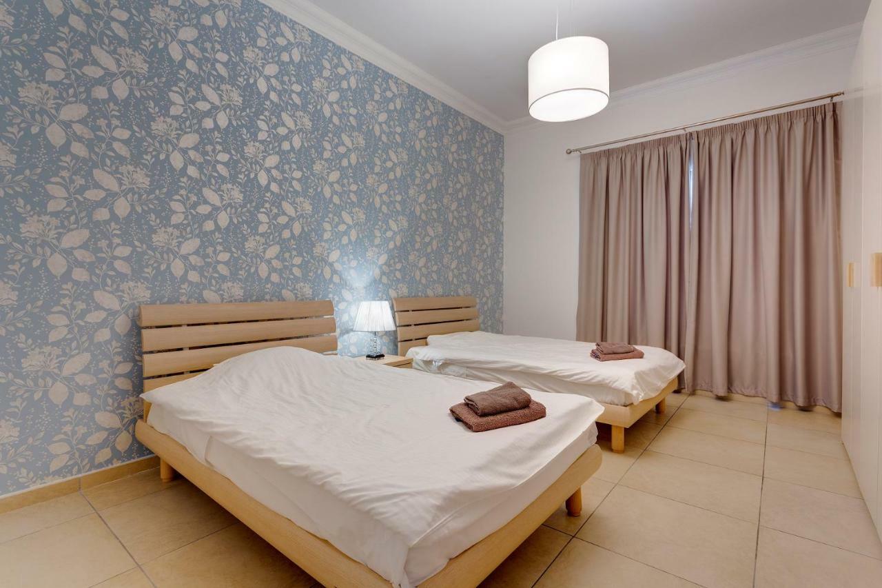Apartment In Fort Cambridge With Pool Sliema Exteriér fotografie