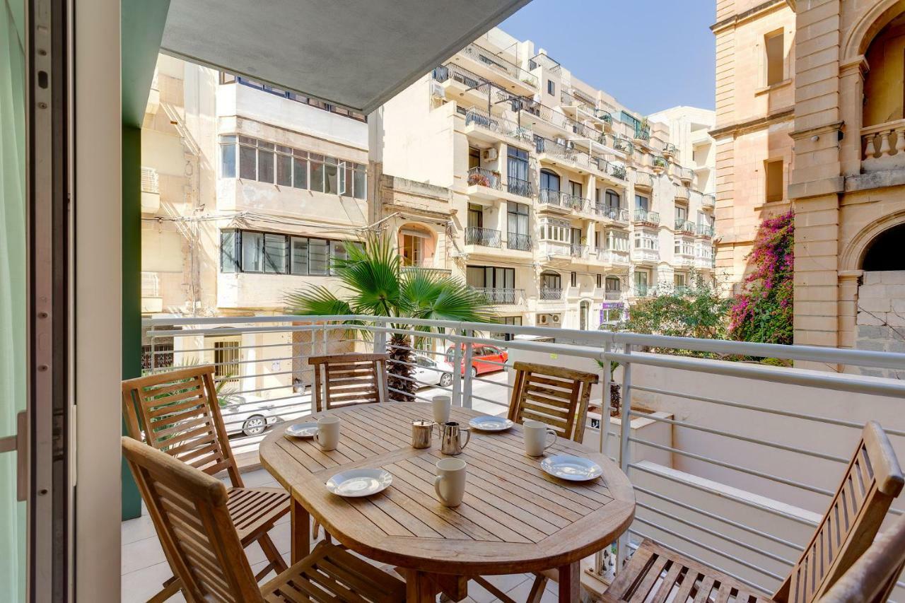 Apartment In Fort Cambridge With Pool Sliema Exteriér fotografie